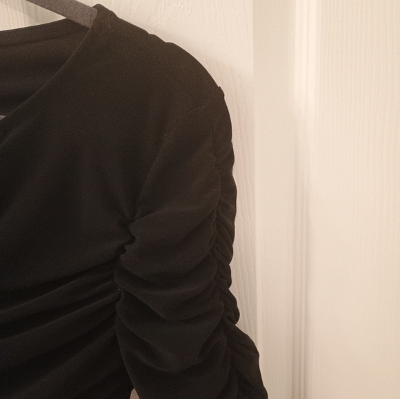 Express Crew Neck Long Sleeve Ruched Tee Black Size M - Picture 5 of 8